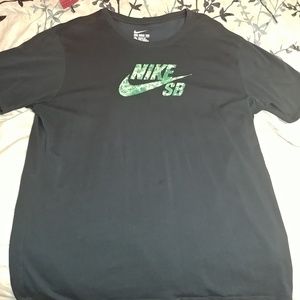 Nike SB black t shirt.